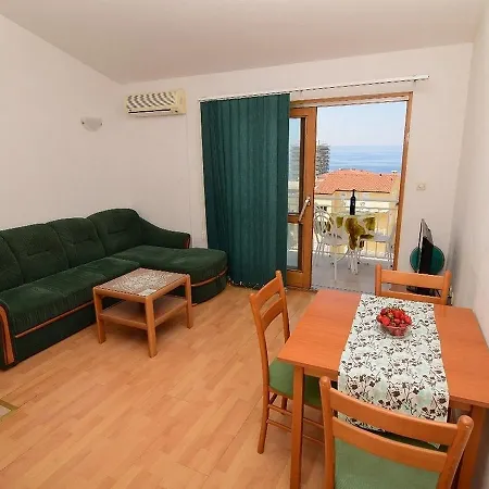Ivan Appartamento Makarska